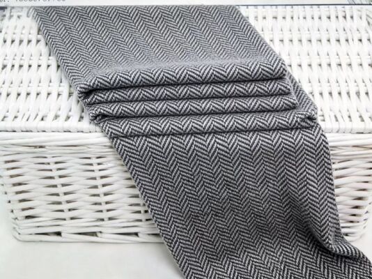 225 GSM костюмная ткань из 50% шерсти с узором «елочка» — неподвластная времени элегантность и благородный европейский стиль