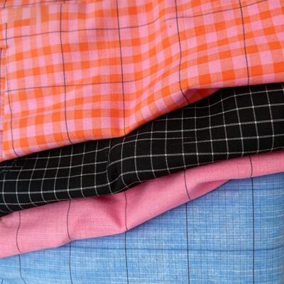 70% полиэстер 27% rayon 3% spandex 175gm пряжа, окрашенная в чеки